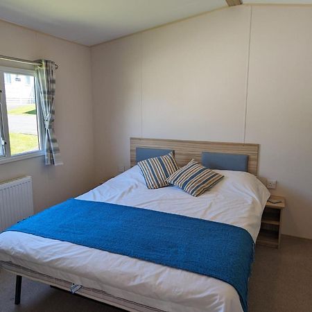 Lovely Bright Modern Caravan Swanage On Peaceful And Tranquil Holiday Park Buitenkant foto