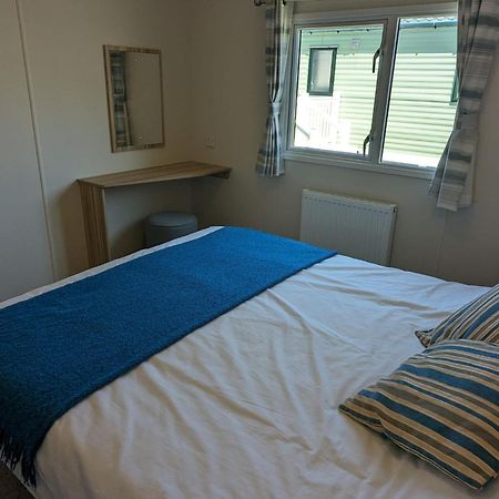 Lovely Bright Modern Caravan Swanage On Peaceful And Tranquil Holiday Park Buitenkant foto